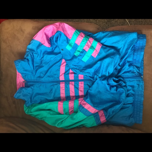 CLOTHES - Picture 7 of 8